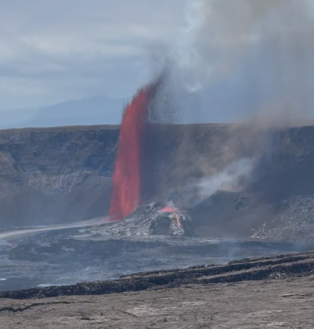 The Volcanoes of Hawaii, Part 2: Hawaii Volcanoes National Park